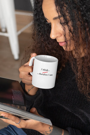 A paz é uma caneca branca brilhante da Cool Philosophy